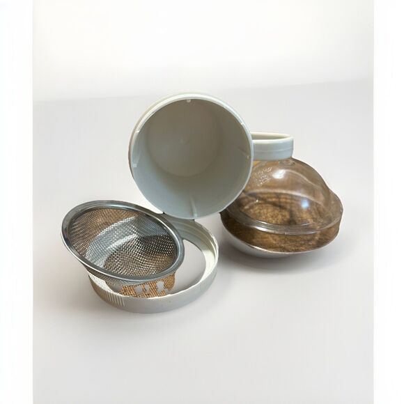 PAMPERED CHEF Flour Sugar Powdered Sugar Cinnamon Shaker w/ Lid #1695 Retired - Picture 3 of 3